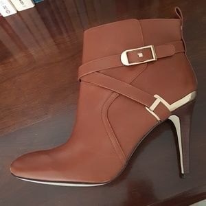Details about / Marc Fisher Brown Leather Novice Peep-toe Ankle Bootie NEW